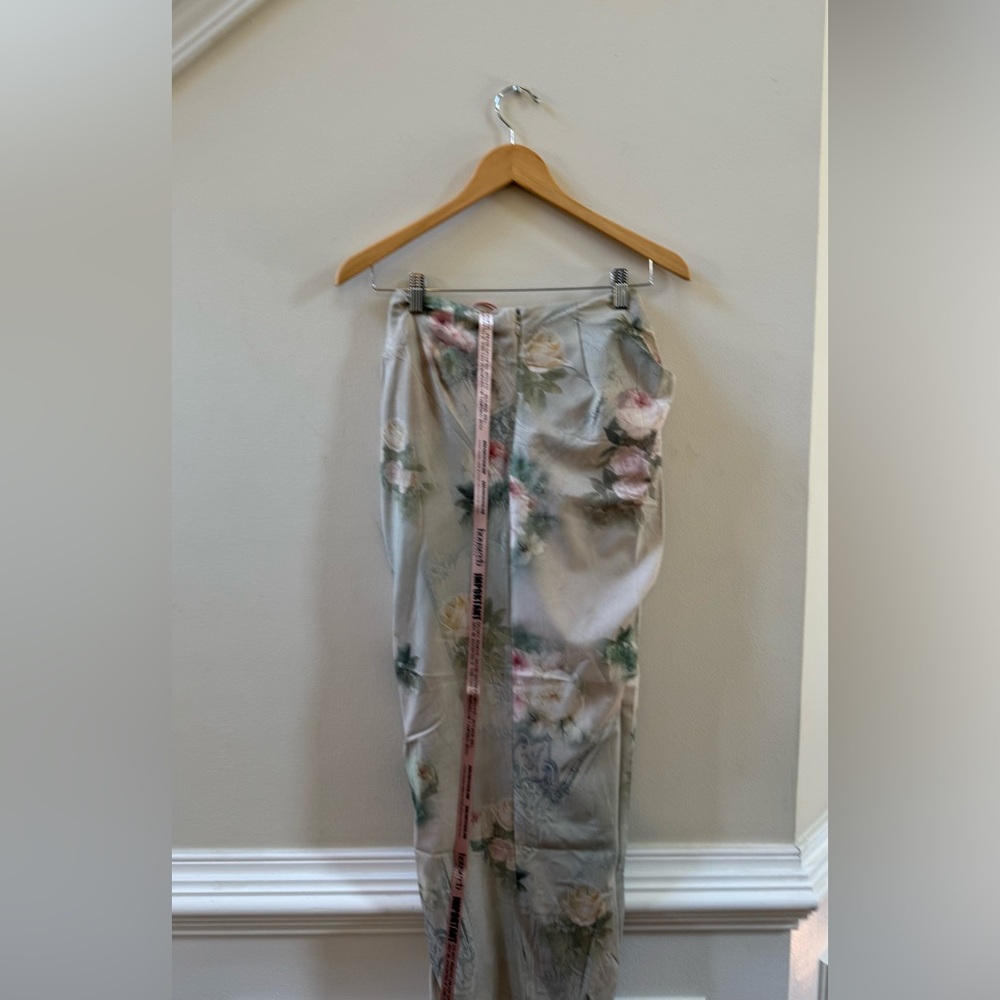 House of CB GreenVesper Ruched Slit Maxi skirt - Picture 6 of 10